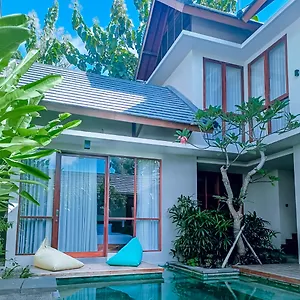 ** Hotel Puri Vatsalya - Private Villas Uluwatu Indonesia
